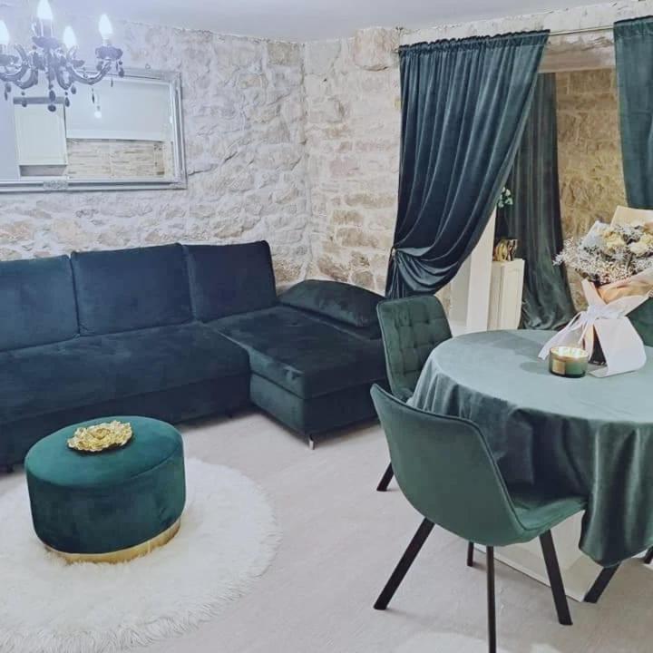 Apartment Diokleciana Split